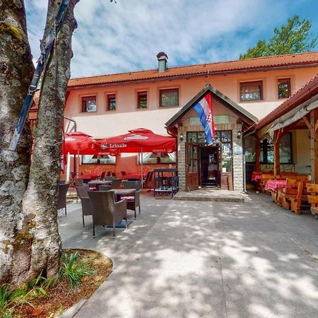 Planinarski Centar Petehovac Delnice Exterior photo